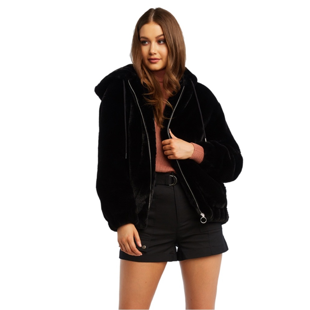 Black Teddy Jacket with Oversized Fit and Cozy Texture